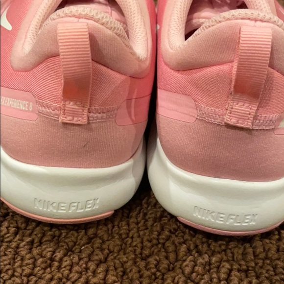 Pink nike sneakers - Picture 4 of 4